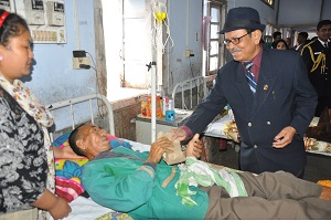 The Governor of Arunachal Pradesh Shri JP Rajkhowa visited the General Hospital and interacted with patients of Pasighat in East Siang District on 1st March 2016.